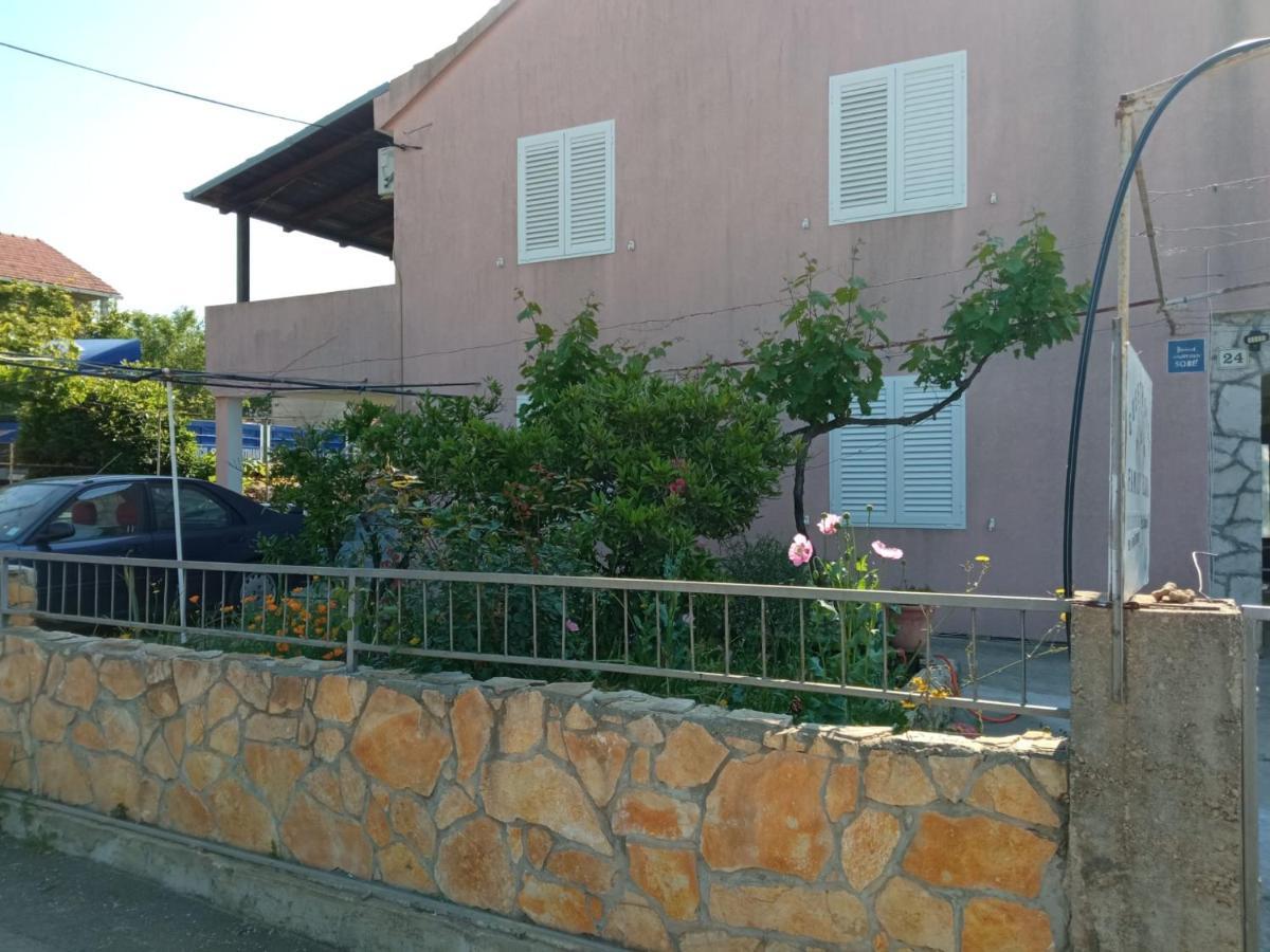 Guesthouse Eljuga Family Stari Grad  Exteriér fotografie