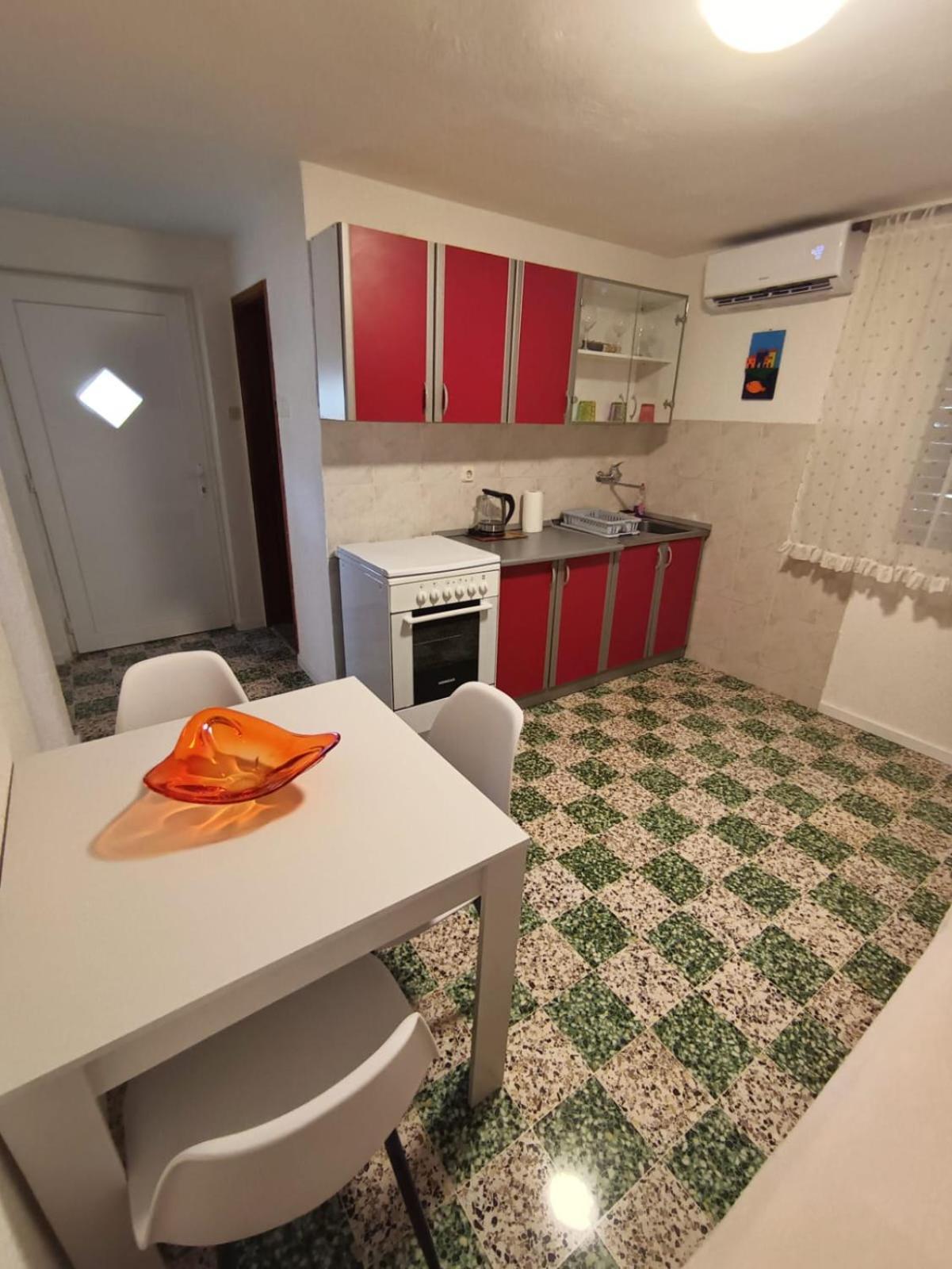 Guesthouse Eljuga Family Stari Grad  Exteriér fotografie